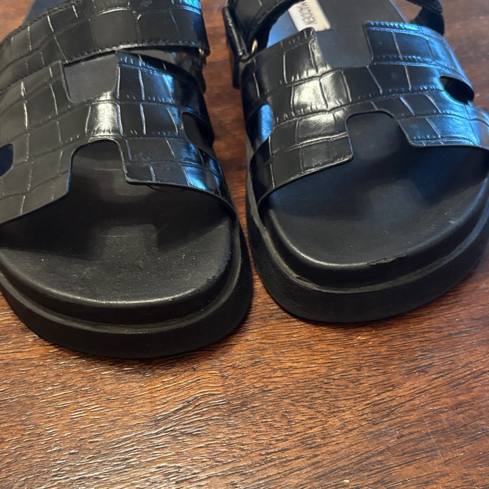 Steve Madden Black Croc-Embossed Slide Sandals - Picture 2 of 3